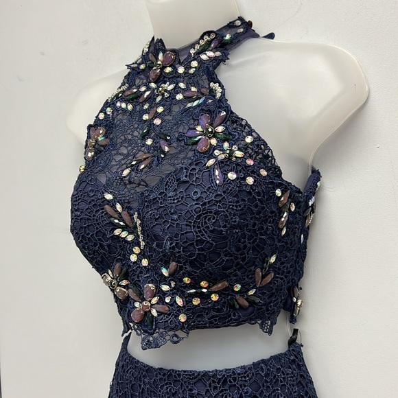 NEW Alyce Paris 6762 Two Piece Embellished Lace Gown in Cobalt Blue Size 2 - Picture 5 of 15